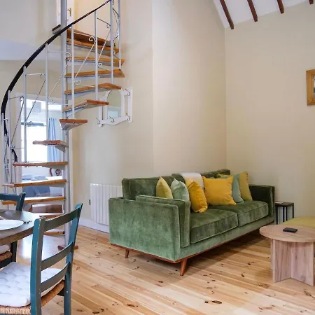בית נופש Central Dingle Cottage