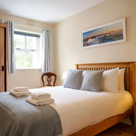 Central Dingle Cottage * דינגל